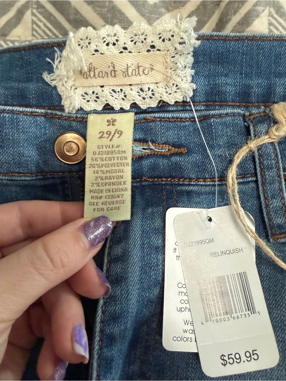 Altar’d State NWT High Rise Skinny Ankle Jeans Light Wash Distressed Size 29/9 - Picture 4 of 8